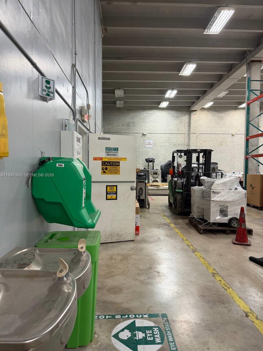   /   sq. ft. $ 2026-01-15 0 foto