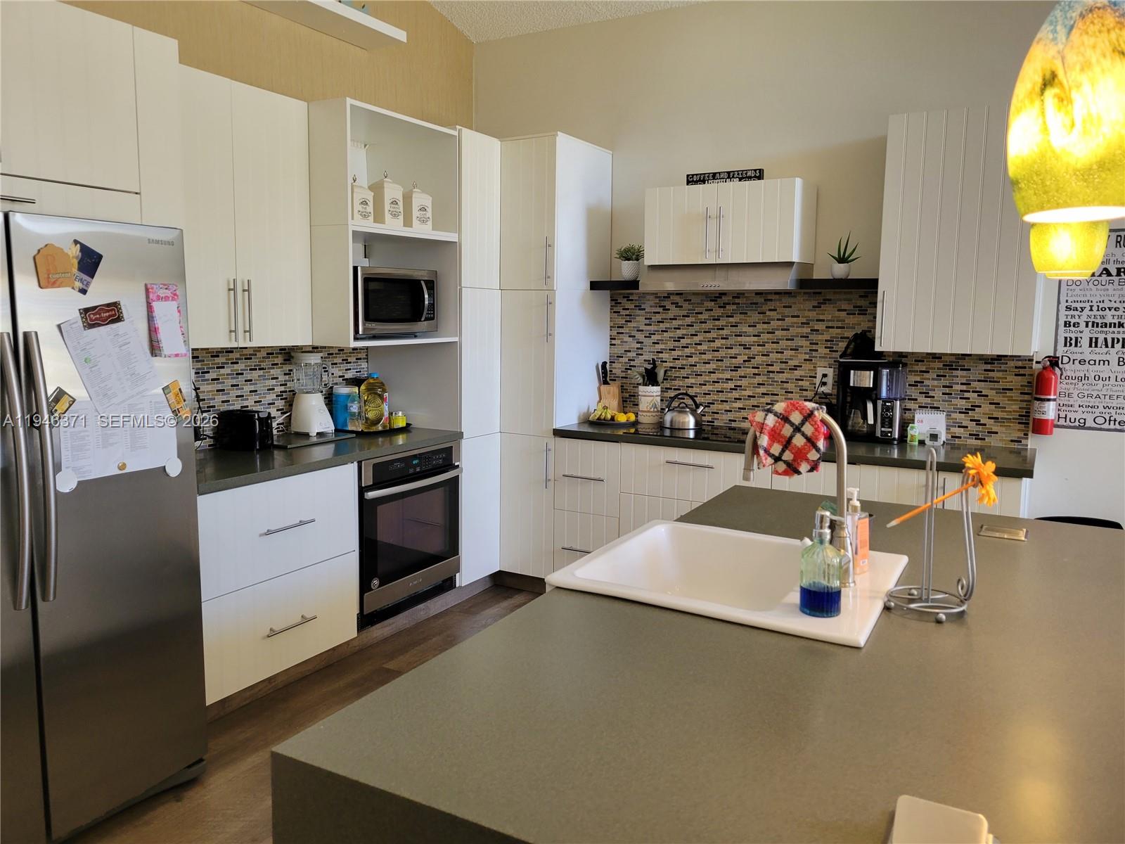   /  3210 sq. ft. $ 2026-01-15 0 foto