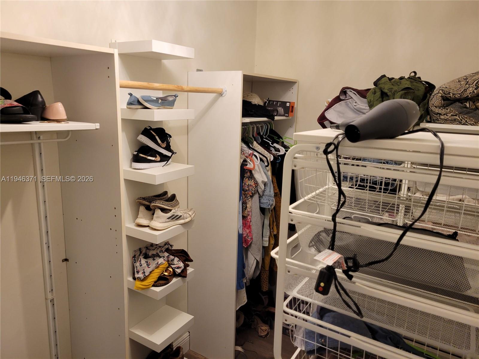   /  3210 sq. ft. $ 2026-01-15 0 foto