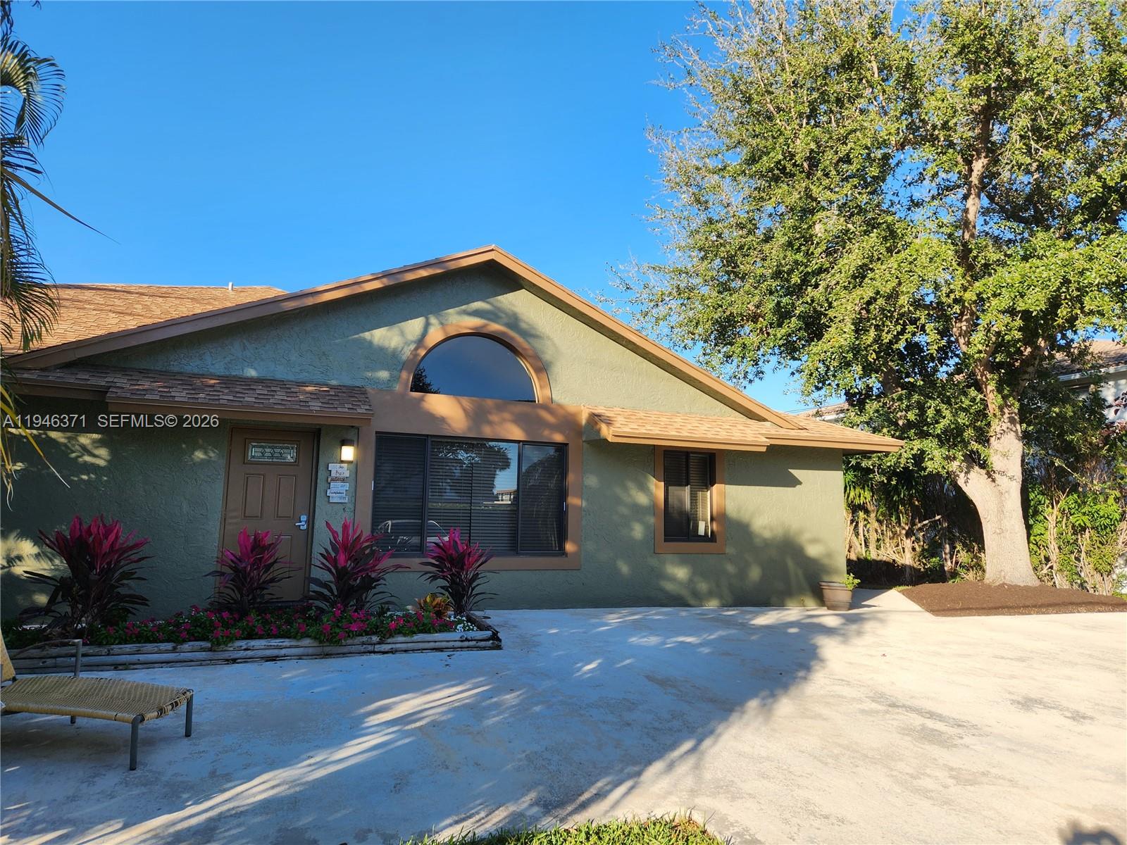   /  3210 sq. ft. $ 2026-01-15 0 foto