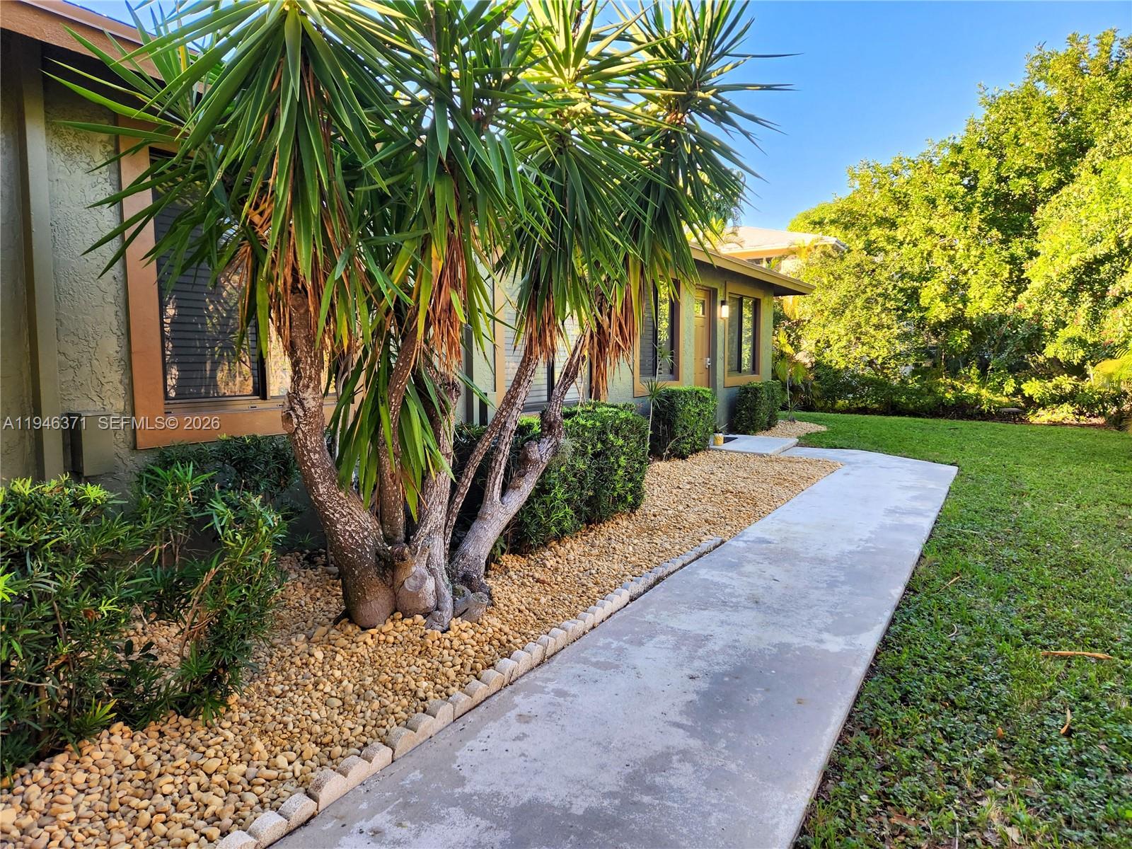   /  3210 sq. ft. $ 2026-01-15 0 foto