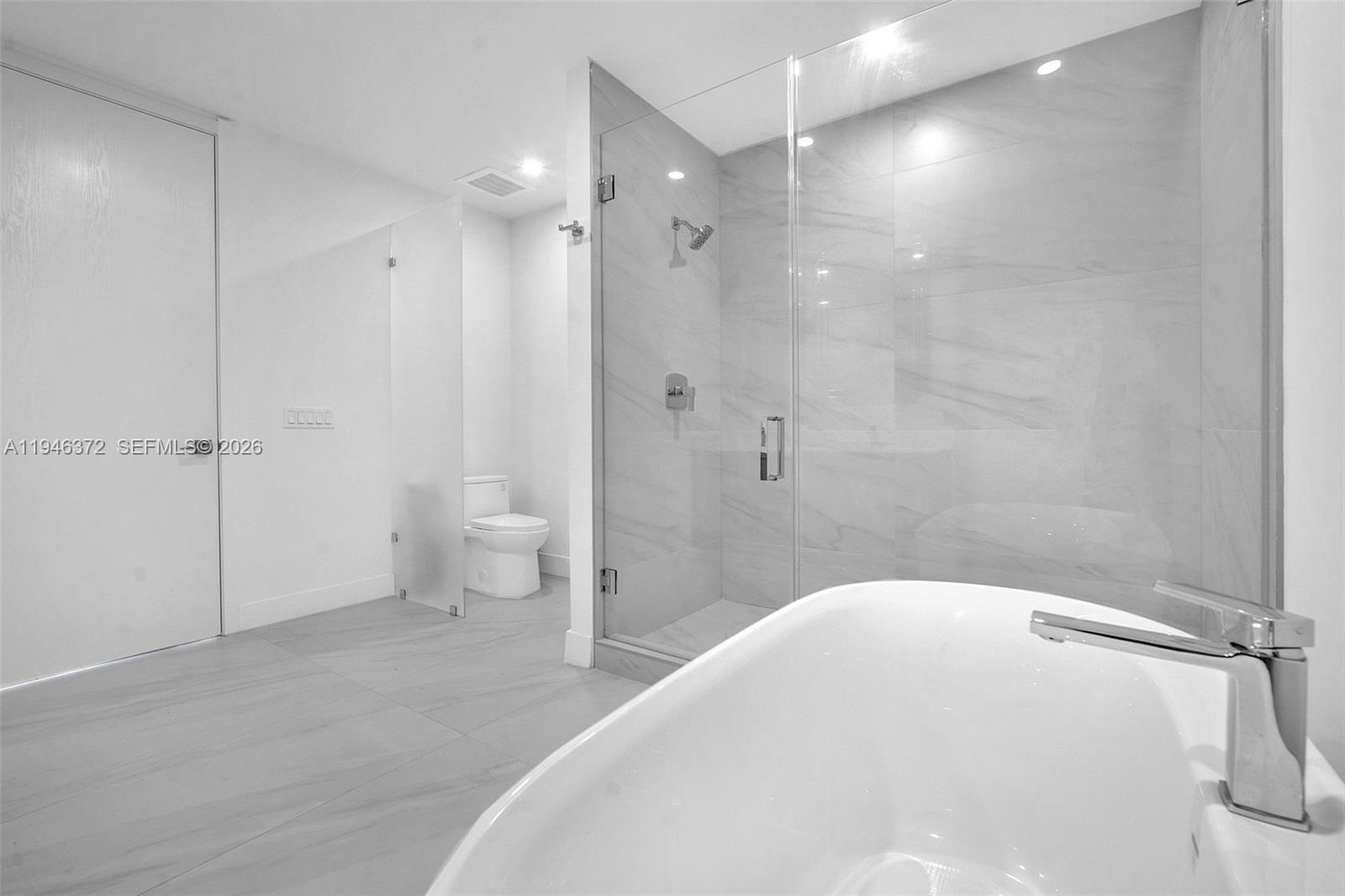 504 2 / 3 1382 кв.футов $ 2026-01-15 0 Фото