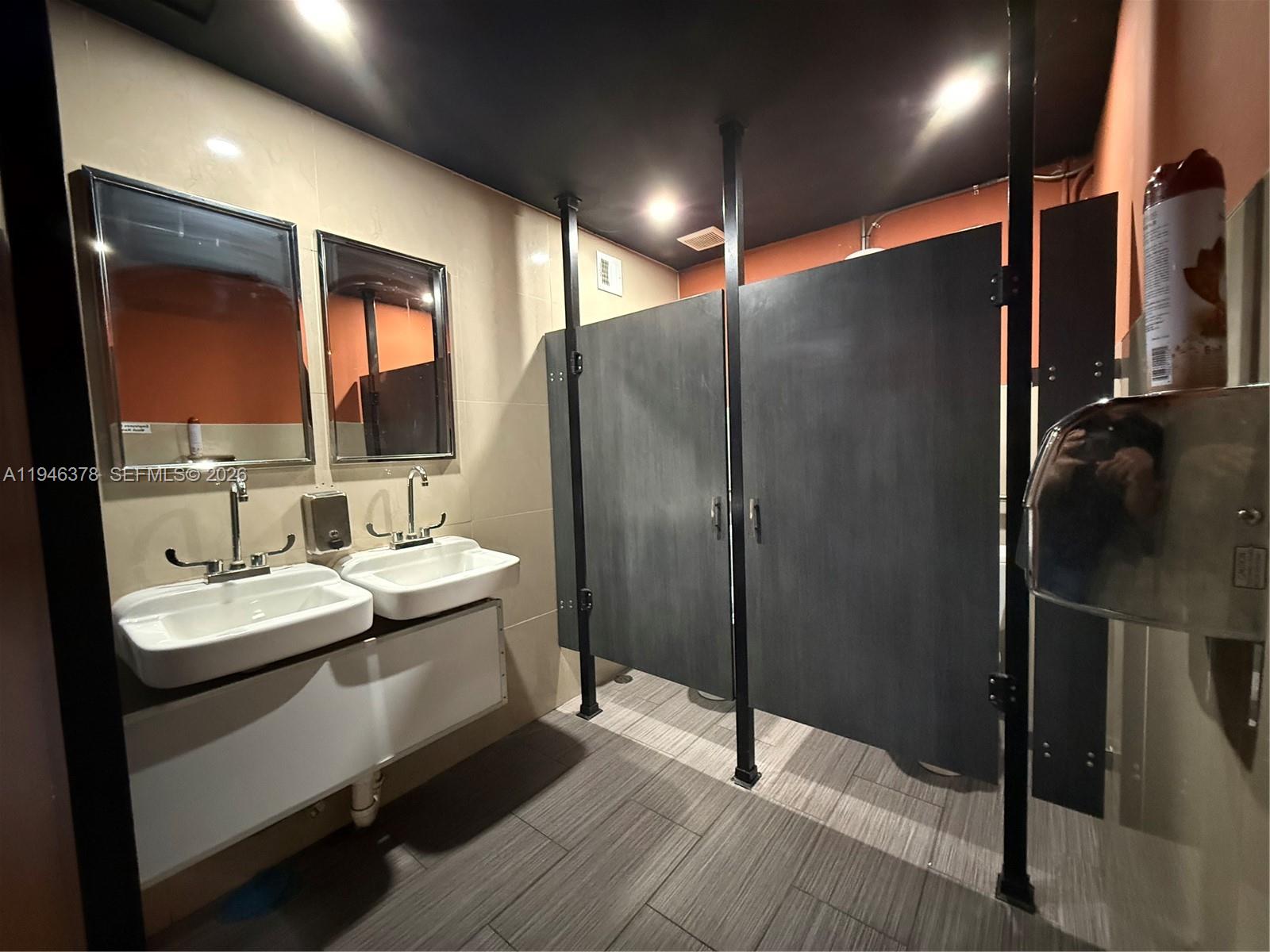   /   sq. ft. $ 2026-01-15 0 Photo