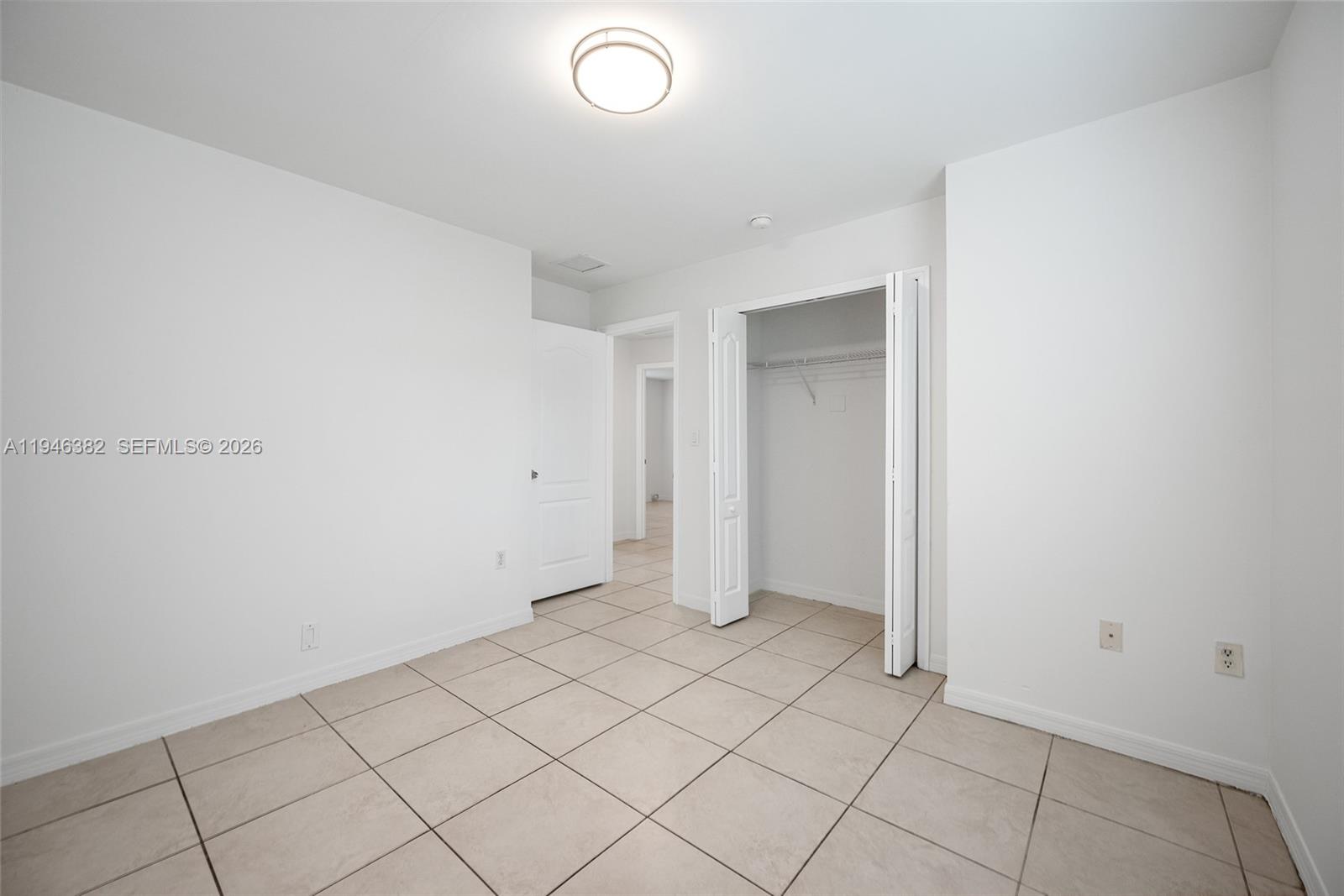   /   sq. ft. $ 2026-01-15 0 foto