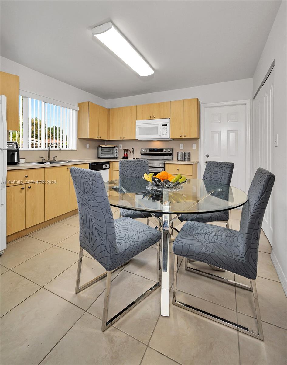   /   sq. ft. $ 2026-01-15 0 foto