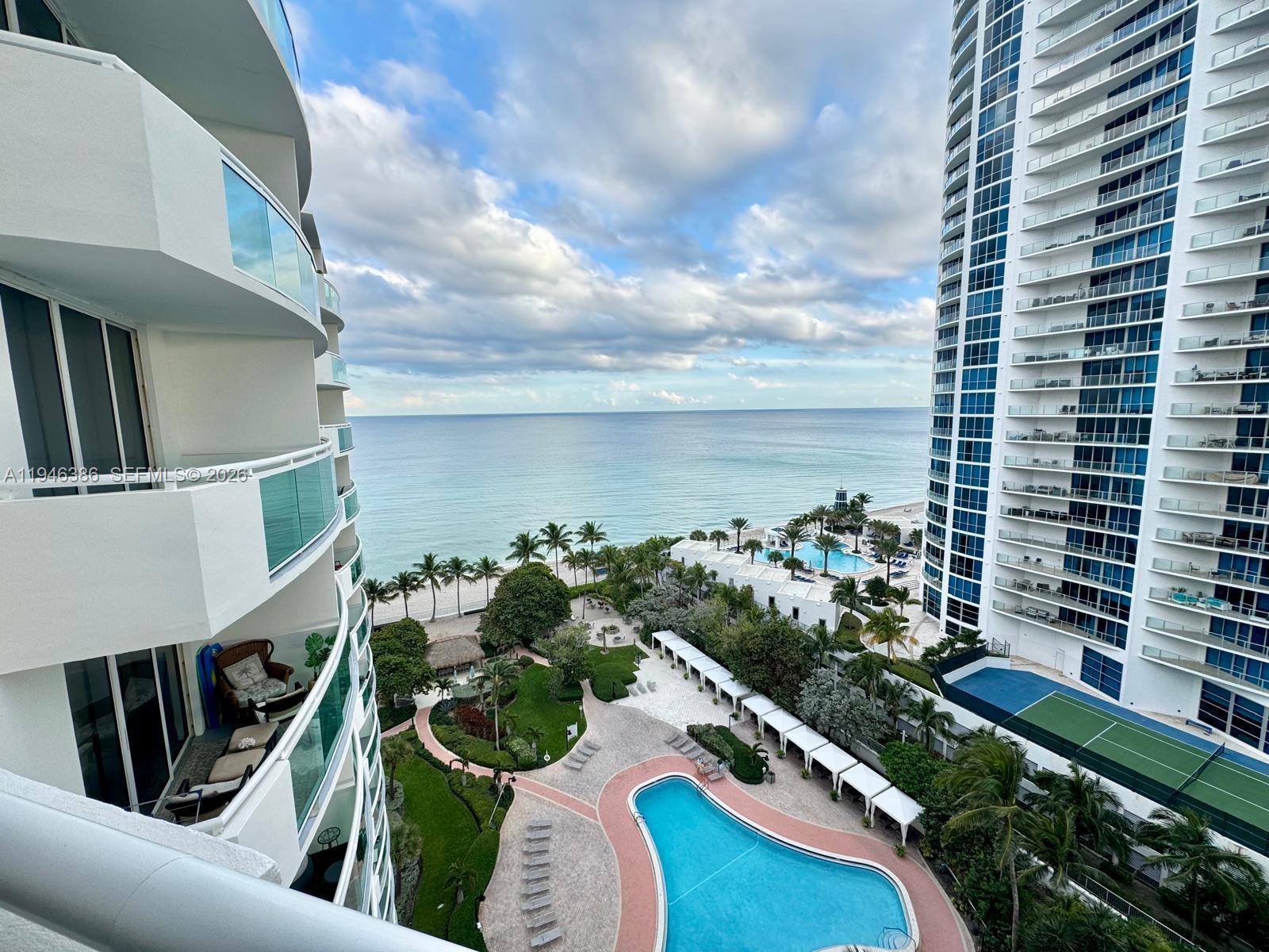 Photo of 3001 Ocean Dr  #1421, Hollywood, Florida, 33019 - 