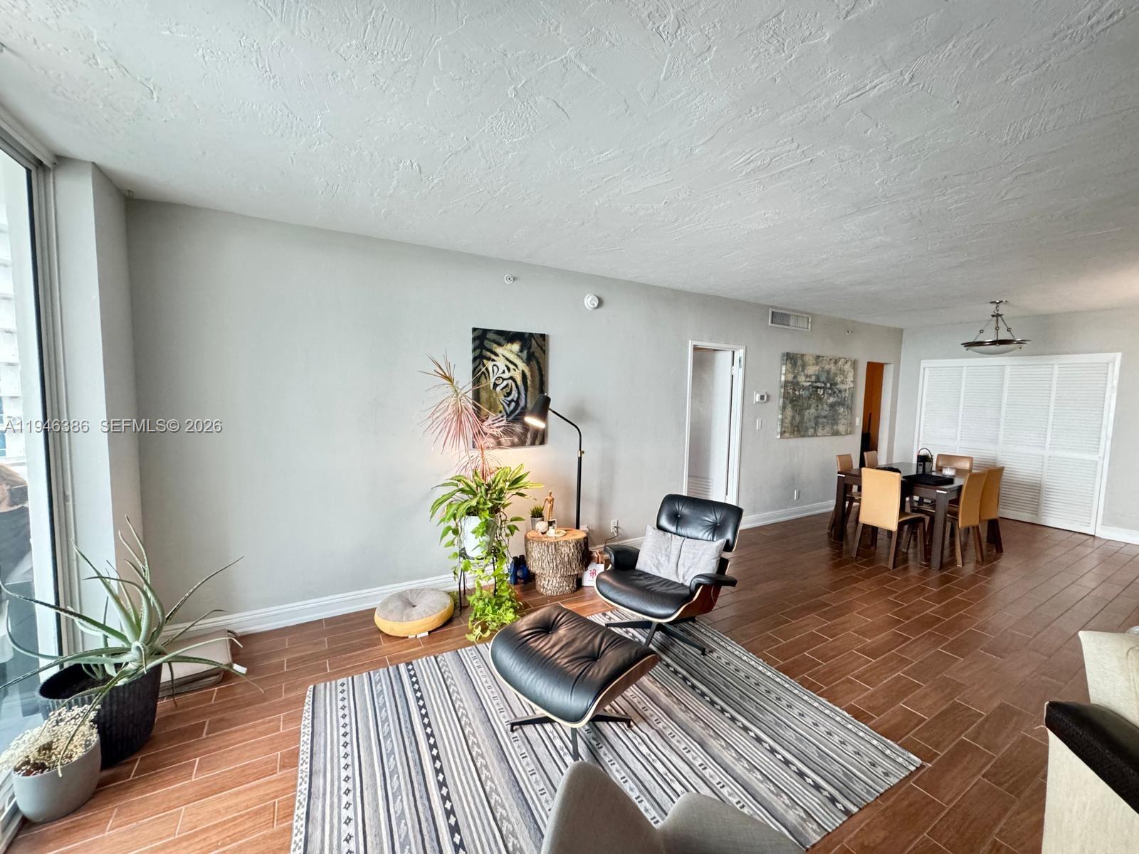 Photo of 3001 Ocean Dr  #1421, Hollywood, Florida, 33019 - 