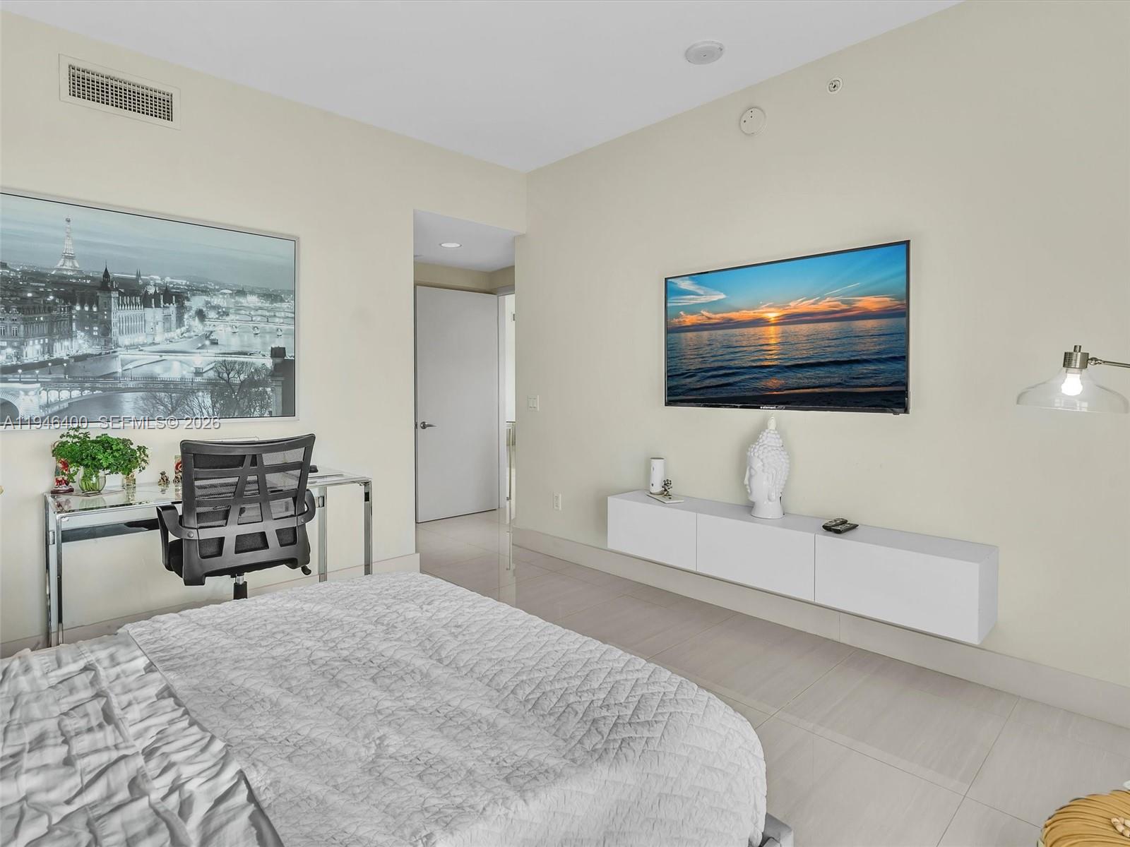 Photo of 17301 Biscayne Blvd  #2301, North Miami Beach, Florida, 33160 - 