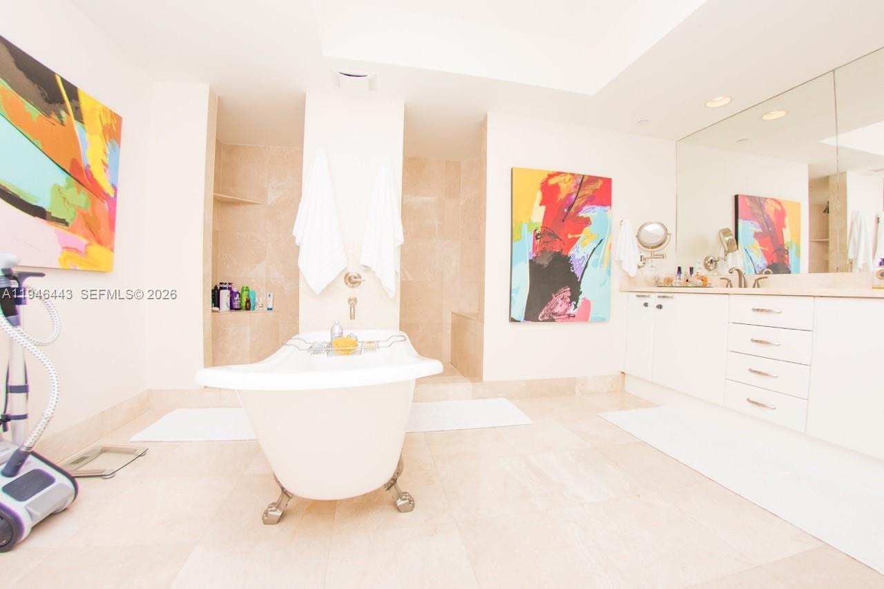 Photo of 3301 183rd St  #902, Aventura, Florida, 33160 - 