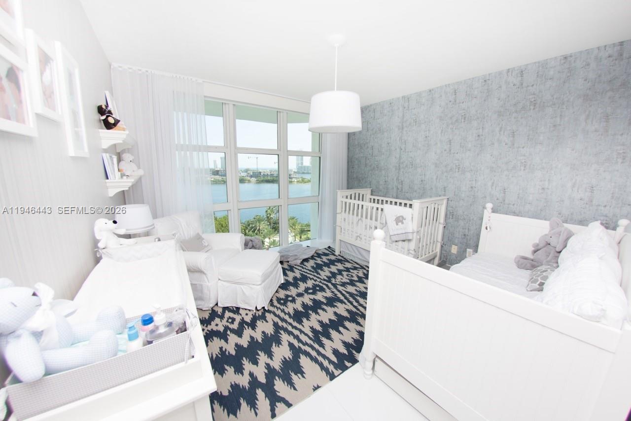 Photo of 3301 183rd St  #902, Aventura, Florida, 33160 - 