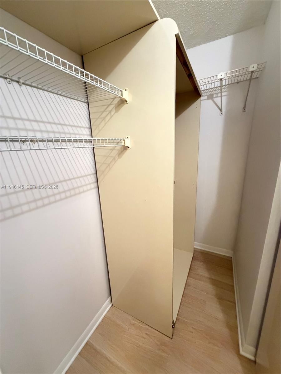 704 2 / 2 1100 sq. ft. $ 2026-01-15 0 foto