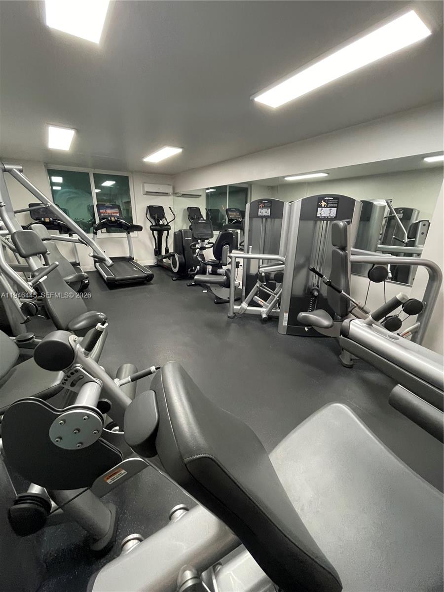 704 2 / 2 1100 sq. ft. $ 2026-01-15 0 foto