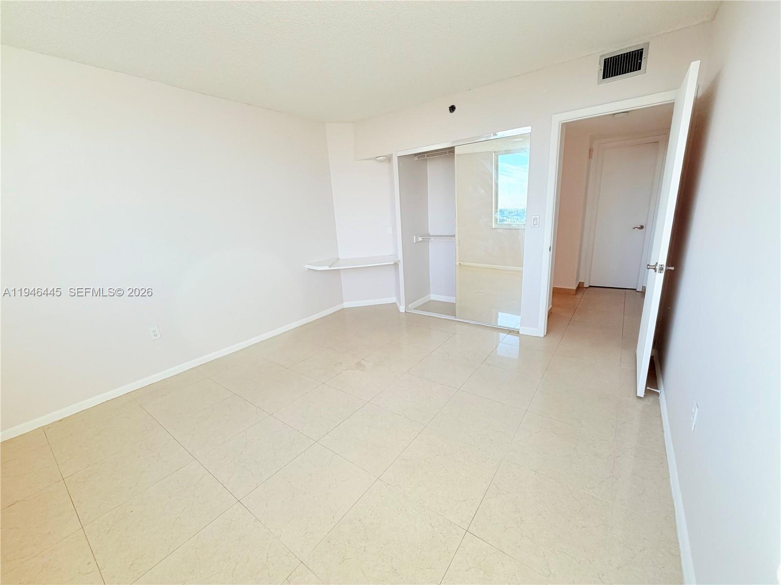 See details 704 2 / 2 1100 sq. ft. $ 2026-01-28 0 Photo