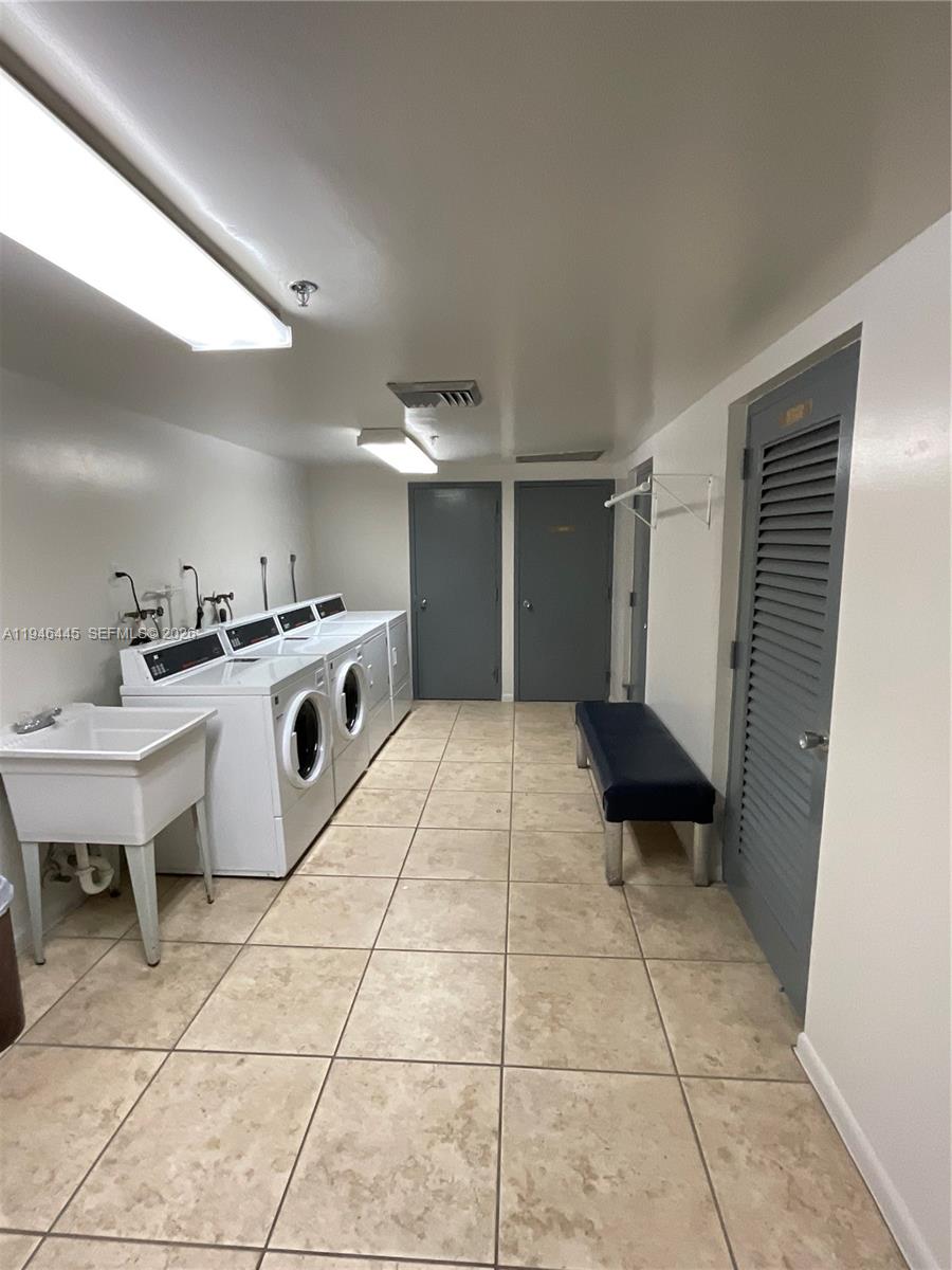 See details 704 2 / 2 1100 sq. ft. $ 2026-01-28 0 Photo