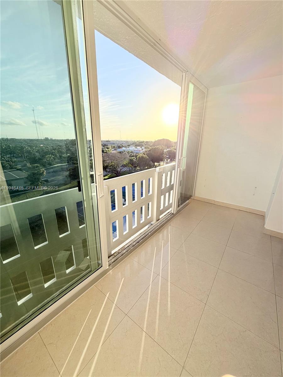 704 2 / 2 1100 кв.футов $ 2026-01-28 0 Фото