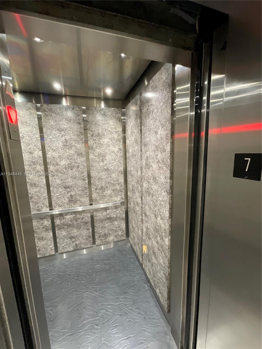 704 2 / 2 1100 sq. ft. $ 2026-01-15 0 foto