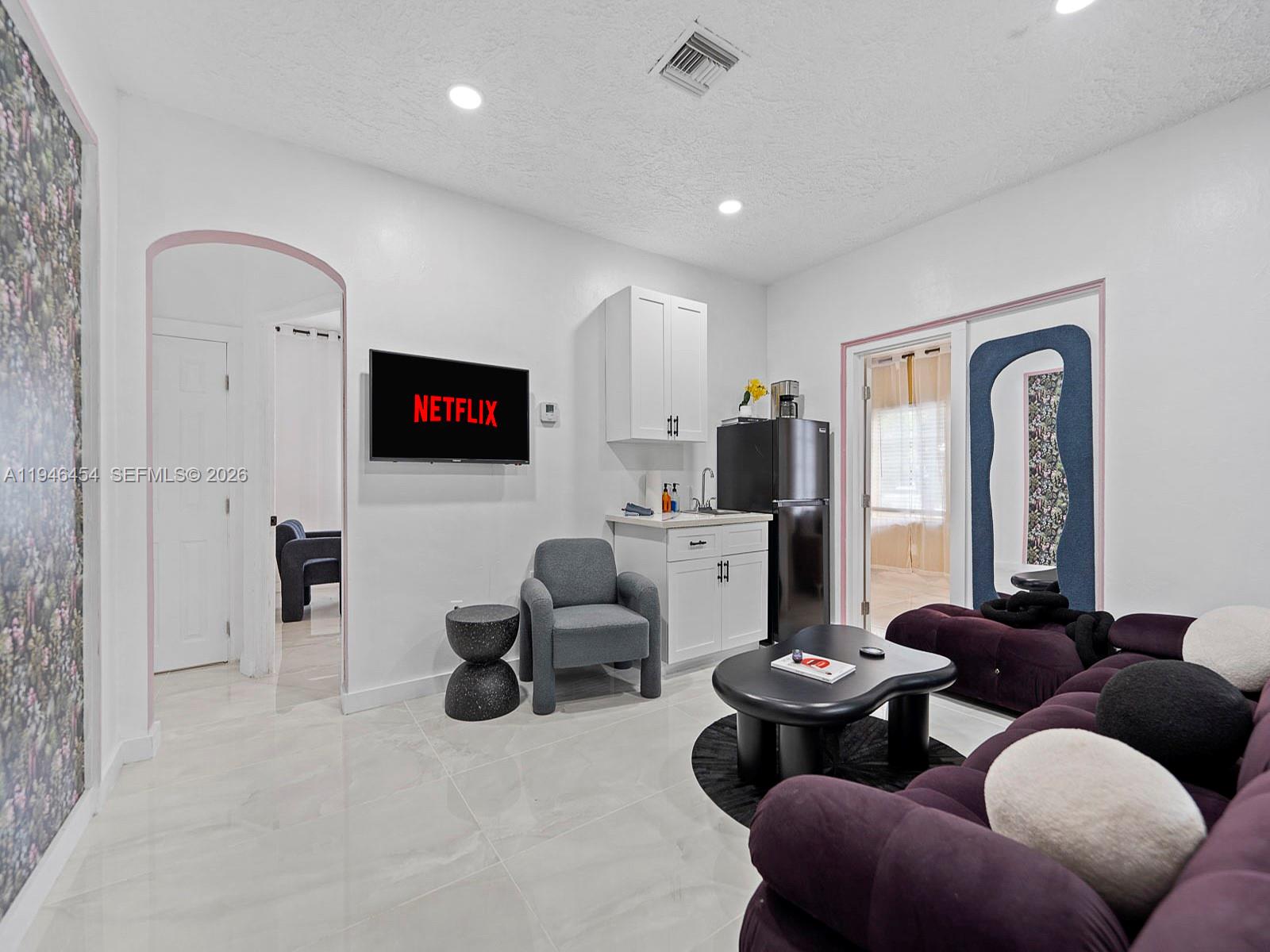   /  2457 кв.футов $ 2026-01-15 0 Фото