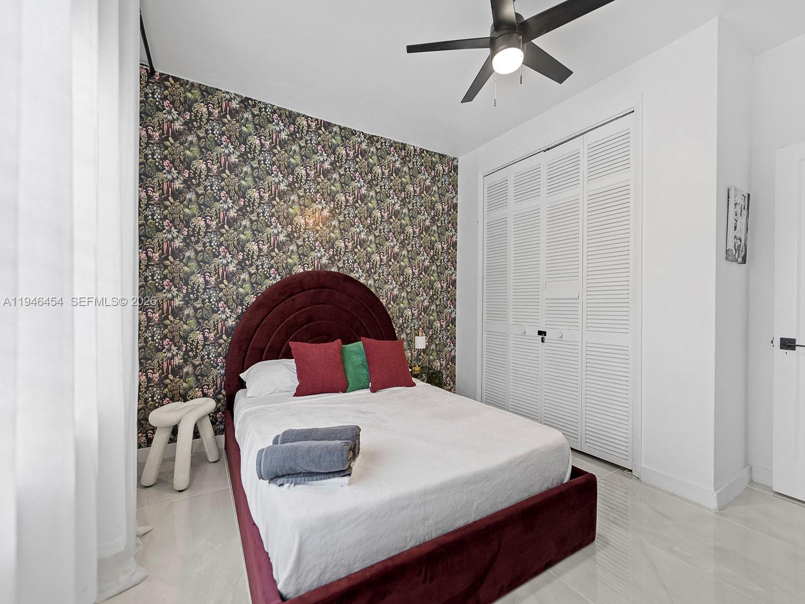   /  2457 кв.футов $ 2026-01-15 0 Фото