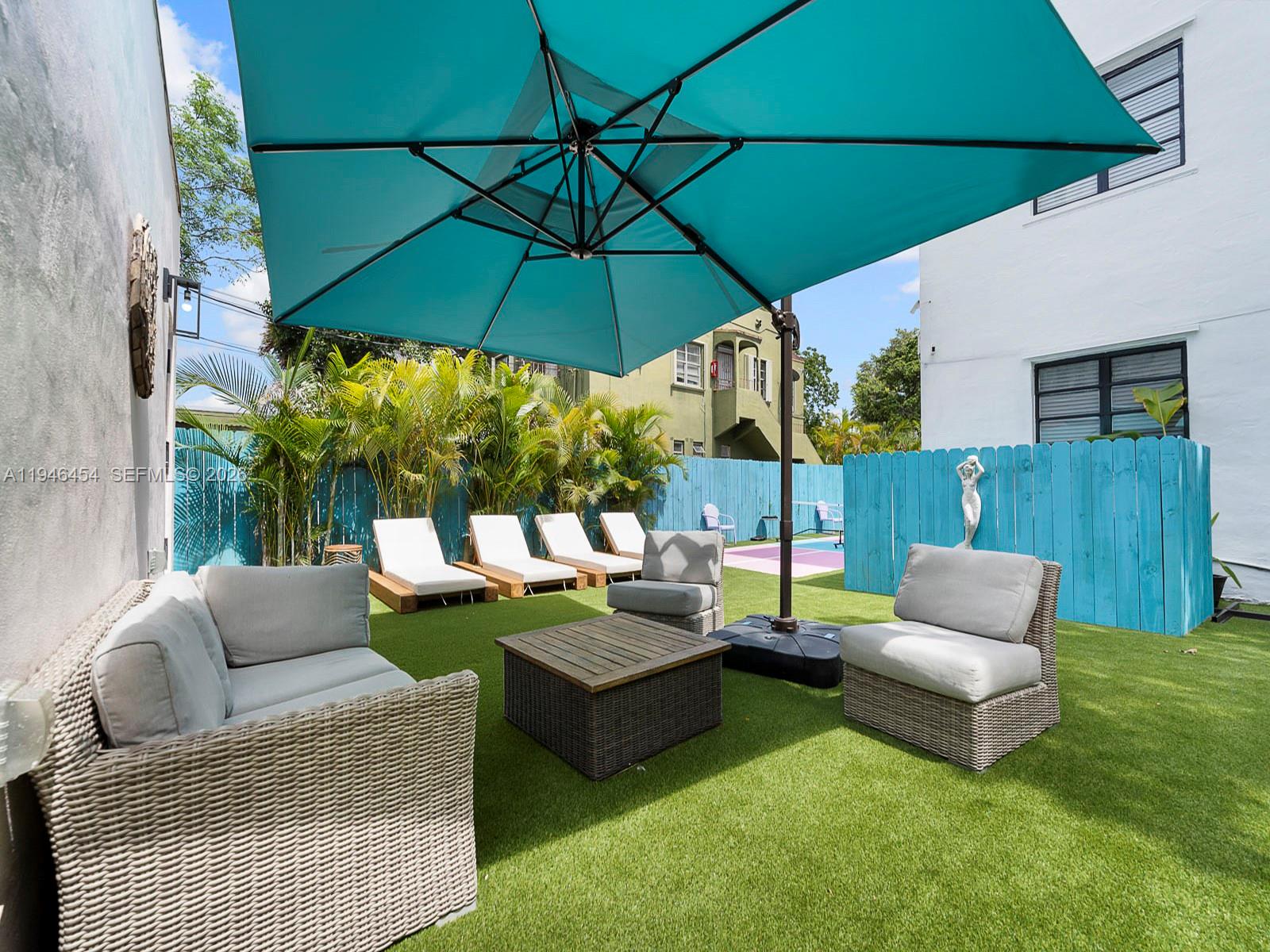   /  2457 кв.футов $ 2026-01-15 0 Фото