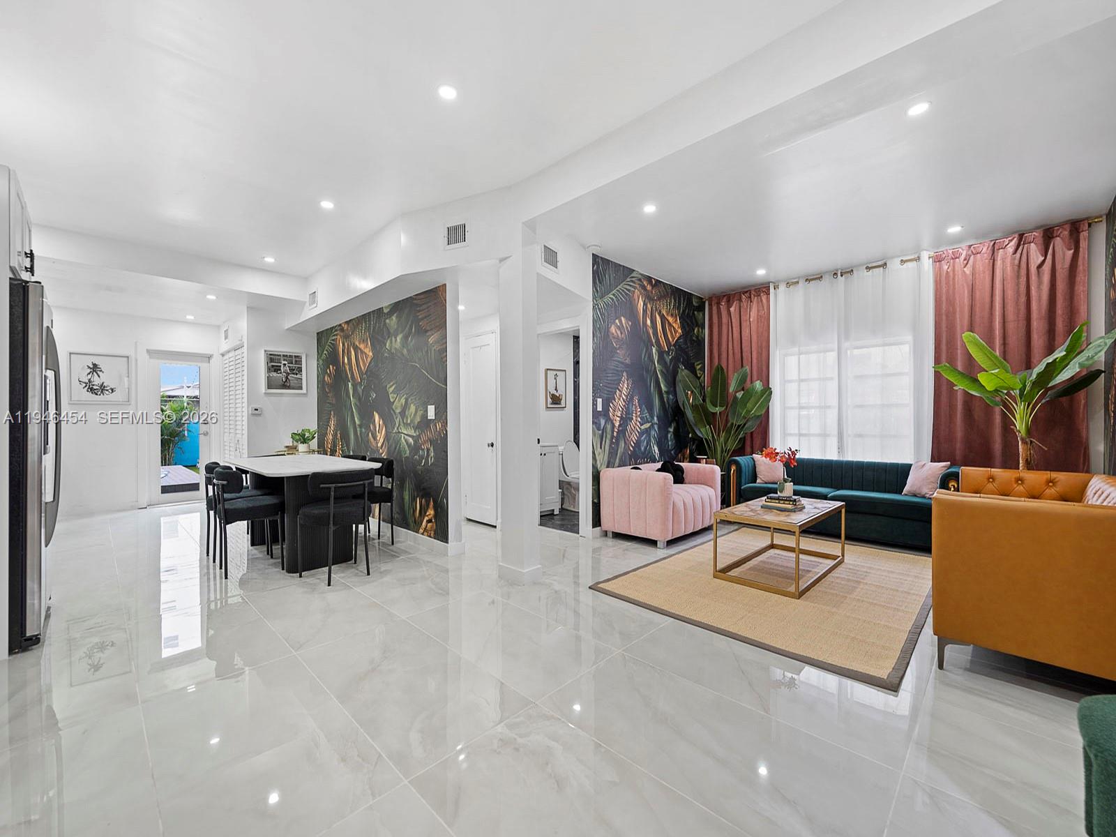   /  2457 кв.футов $ 2026-01-15 0 Фото