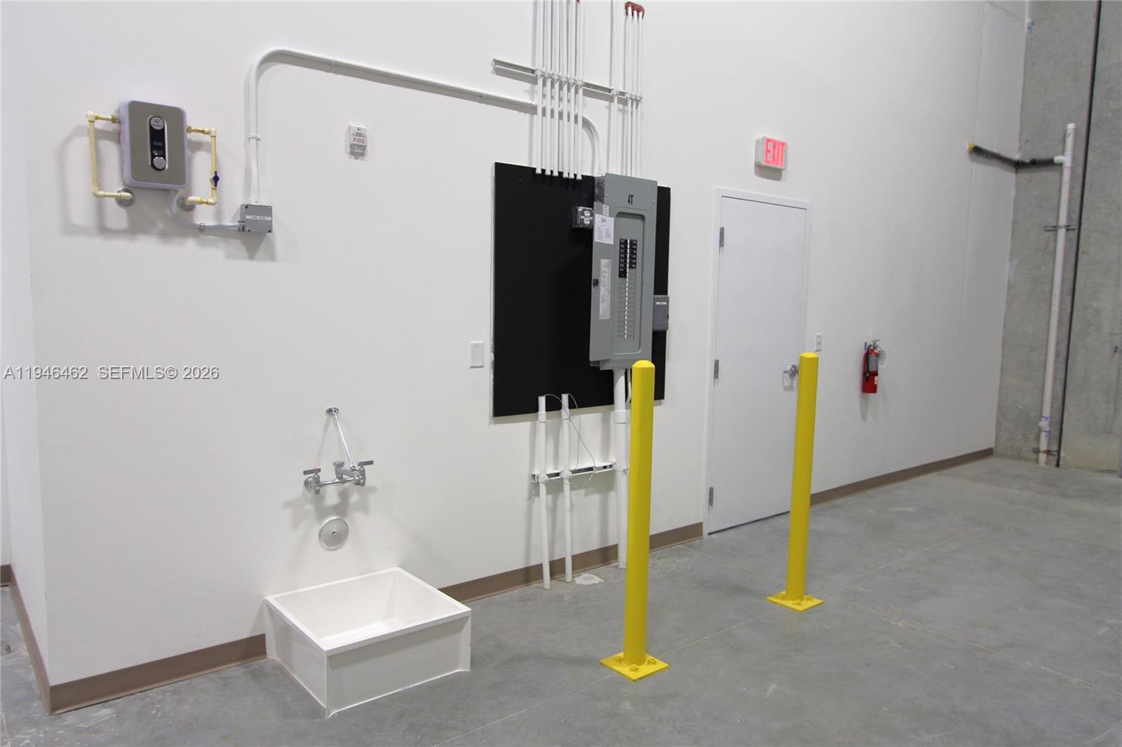 152  /   sq. ft. $ 2026-01-15 0 Photo