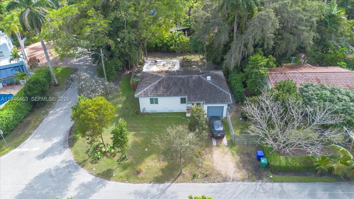   /   кв.футов $ 2026-01-15 0 Фото