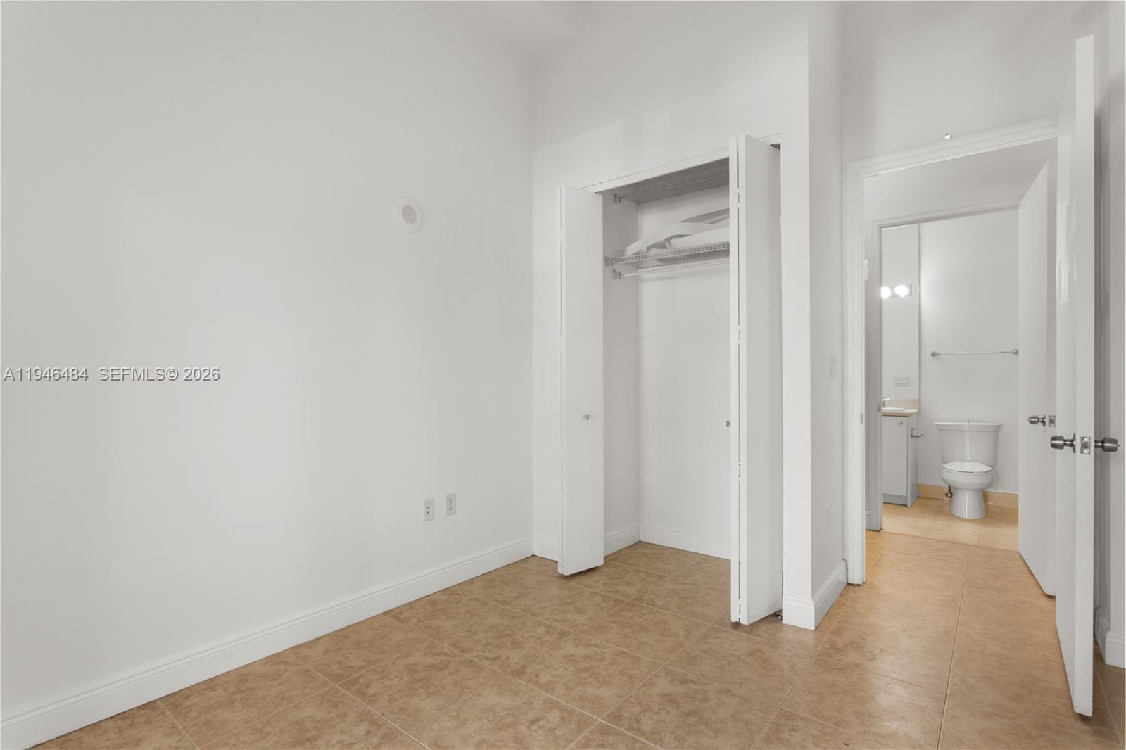 Photo of 19900 Country Club Dr  #104, Aventura, Florida, 33180 - 