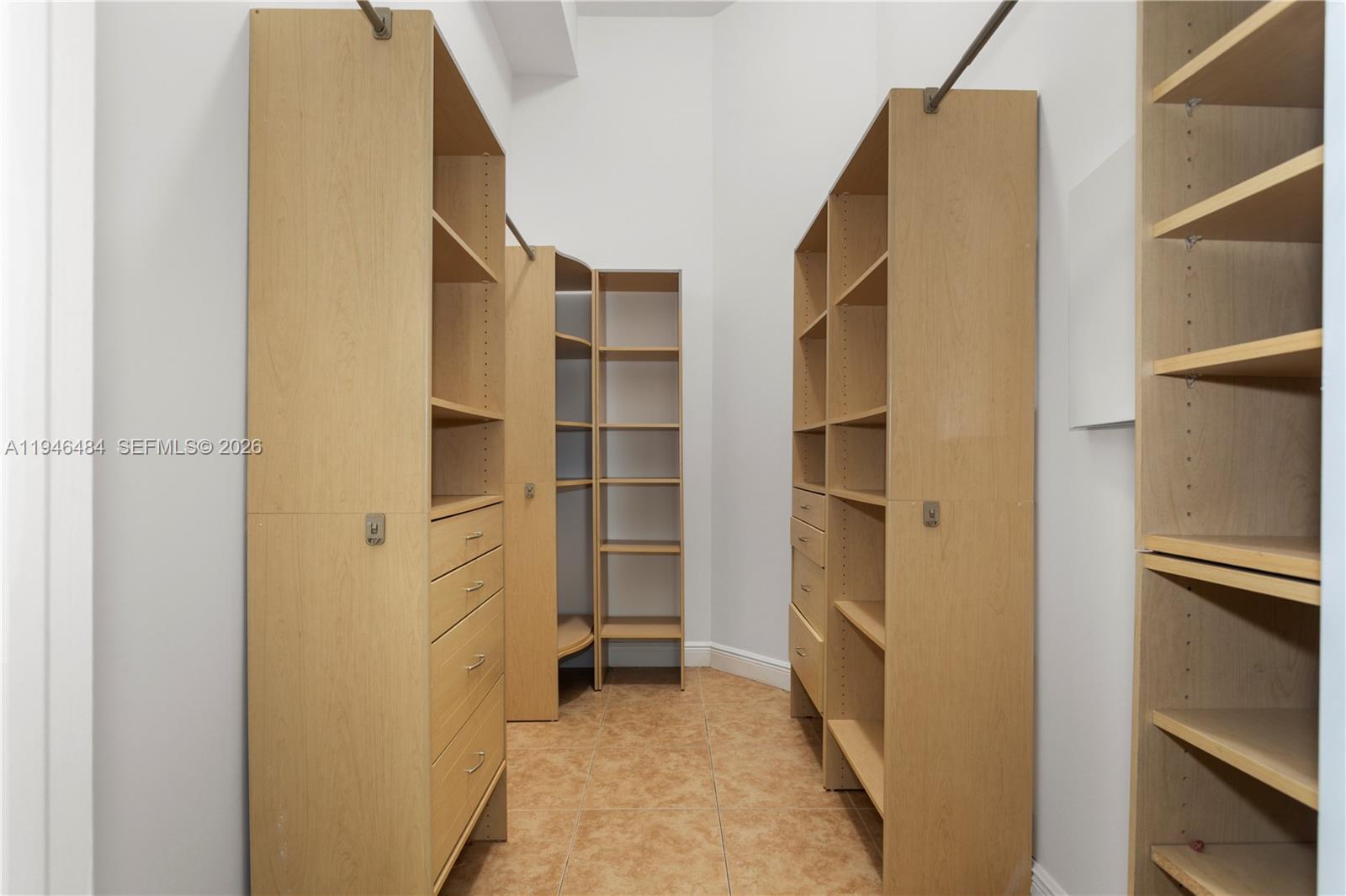 Photo of 19900 Country Club Dr  #104, Aventura, Florida, 33180 - 