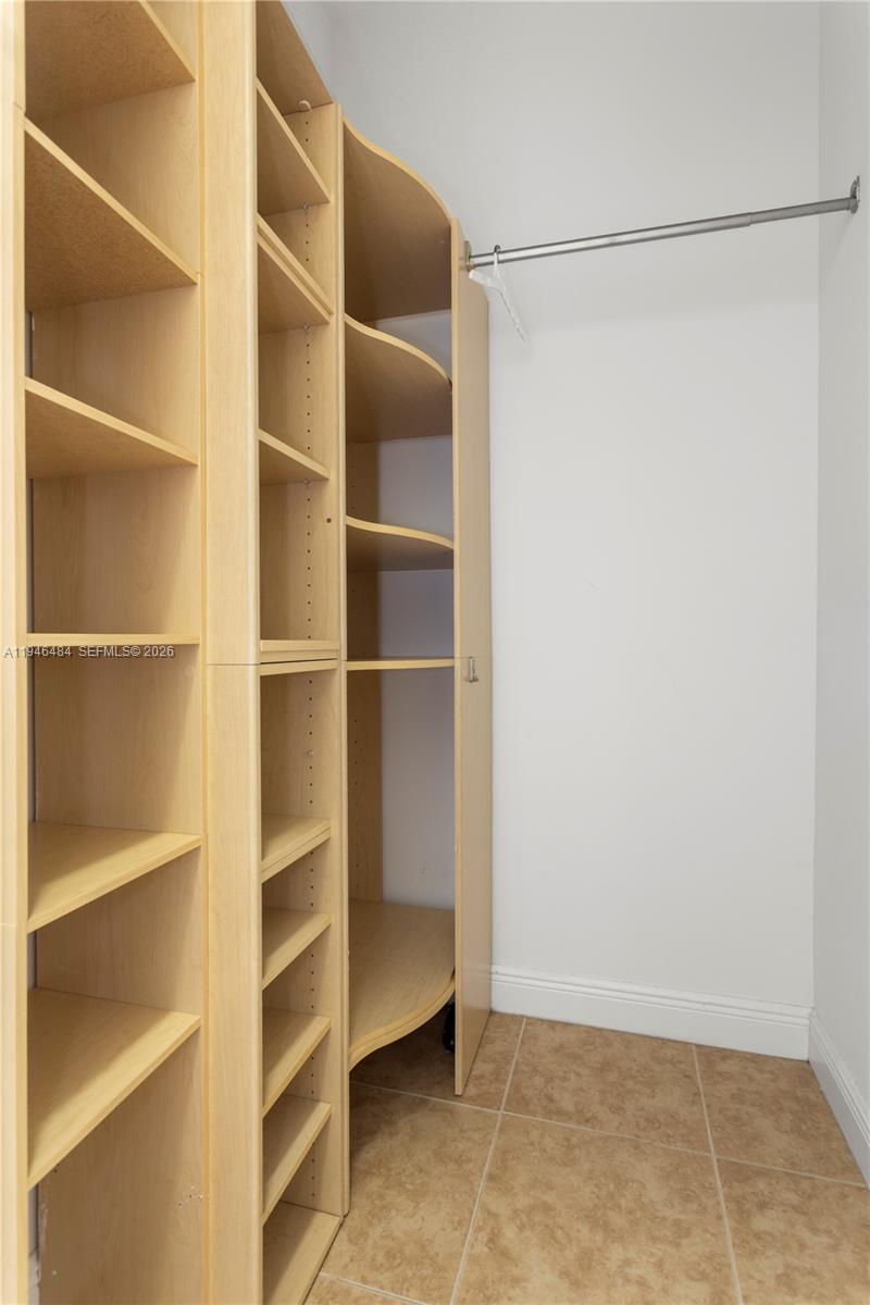 Photo of 19900 Country Club Dr  #104, Aventura, Florida, 33180 - 