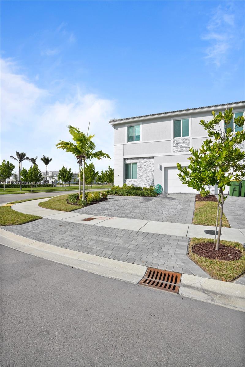   /  1695 sq. ft. $ 2026-01-15 0 Photo