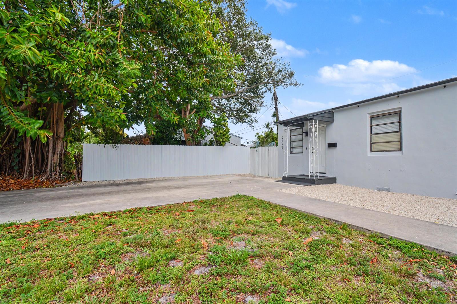   / 2 1359 кв.футов $ 2026-06-05 0 Фото