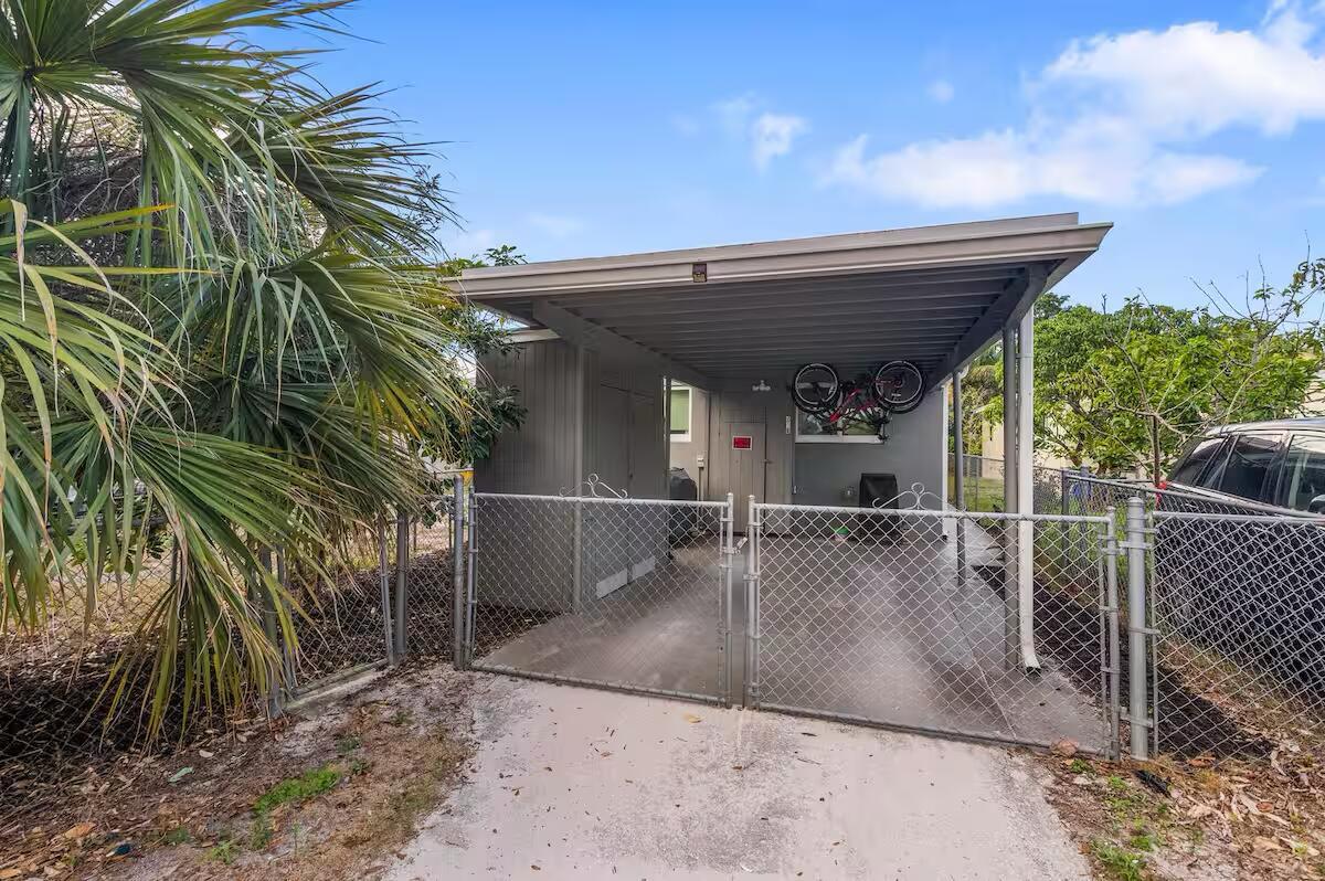   / 1  sq. ft. $ 2026-01-29 0 foto
