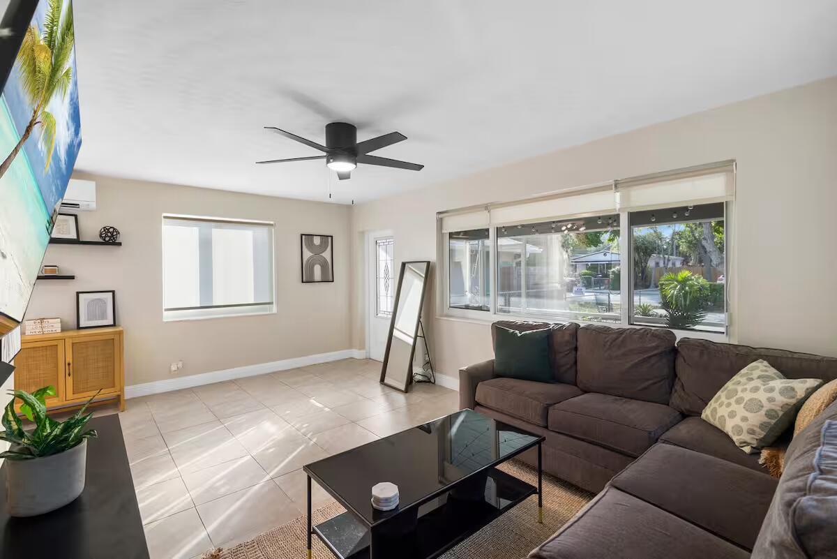   / 1  sq. ft. $ 2026-01-29 0 foto