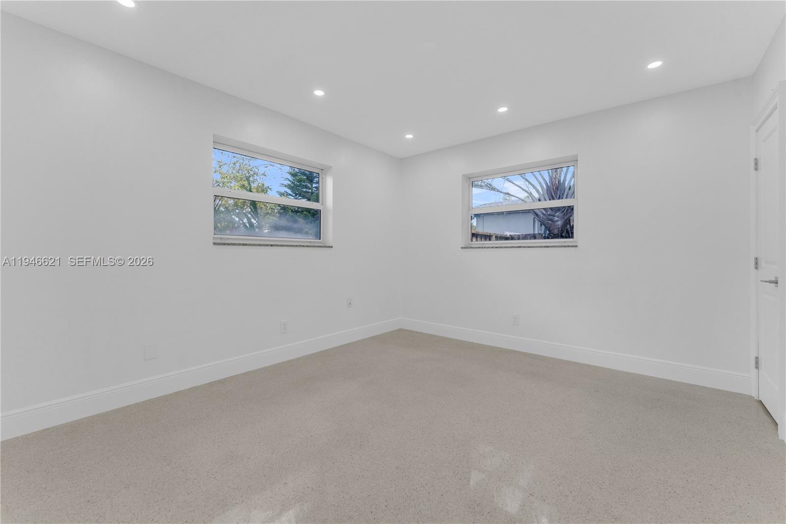   /   sq. ft. $ 2026-01-15 0 foto