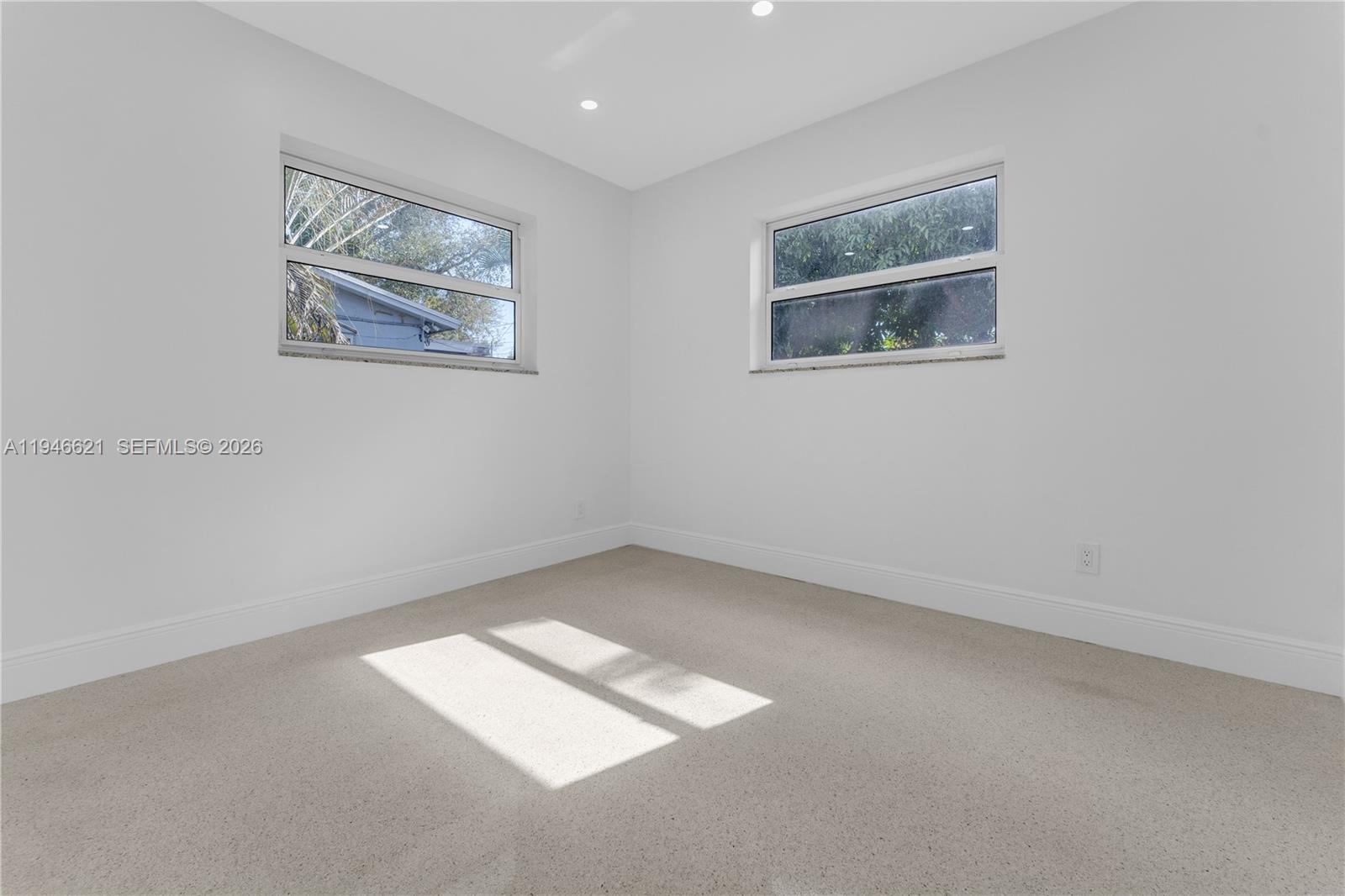   /   sq. ft. $ 2026-01-15 0 foto