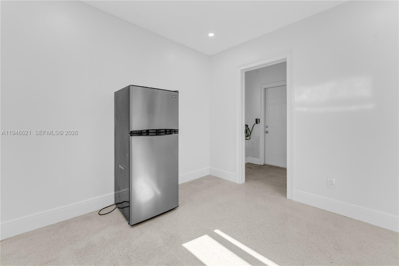   /   sq. ft. $ 2026-01-15 0 foto