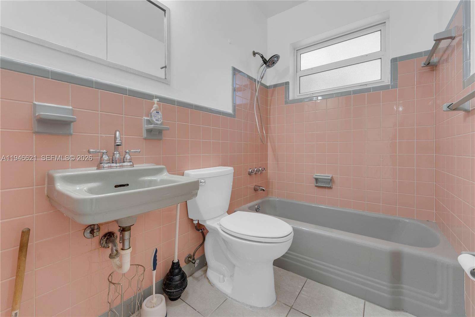   /   sq. ft. $ 2026-01-15 0 foto