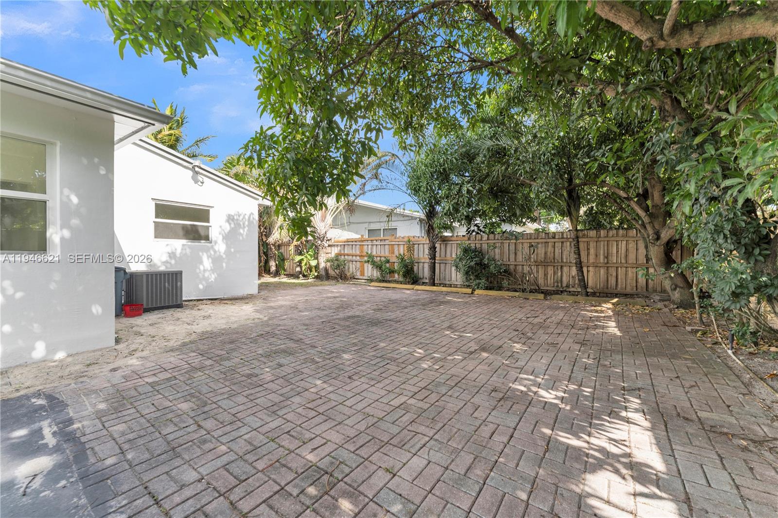   /   sq. ft. $ 2026-01-15 0 foto