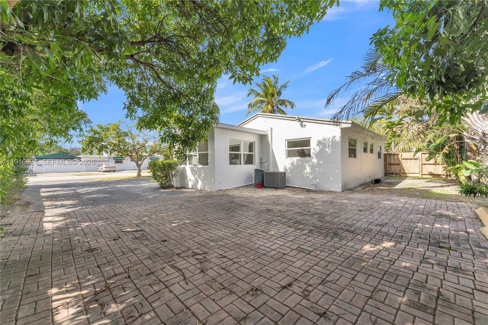   /   sq. ft. $ 2026-01-15 0 foto