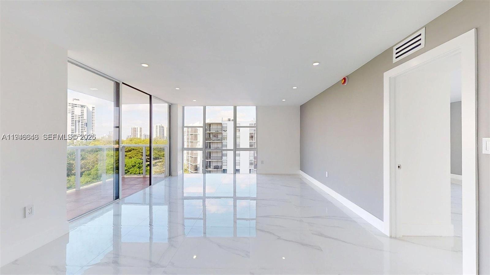 Photo of 3625 Country Club Dr  #609, Aventura, Florida, 33180 - 