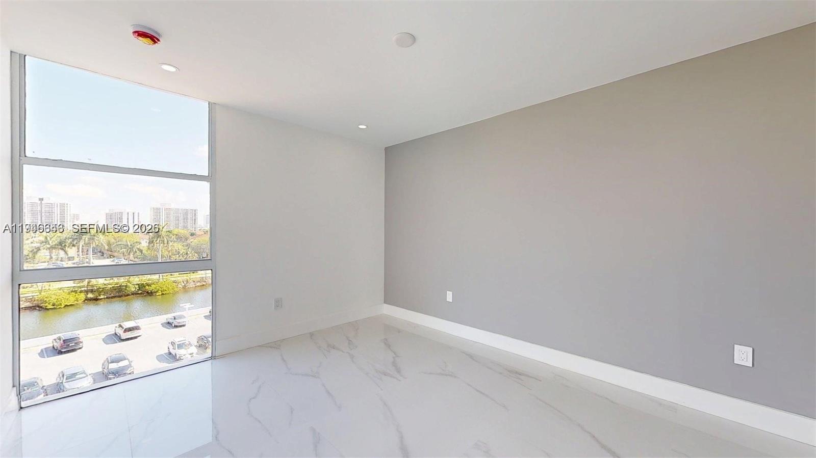 Photo of 3625 Country Club Dr  #609, Aventura, Florida, 33180 - 