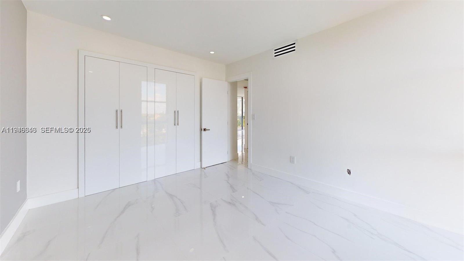 Photo of 3625 Country Club Dr  #609, Aventura, Florida, 33180 - 