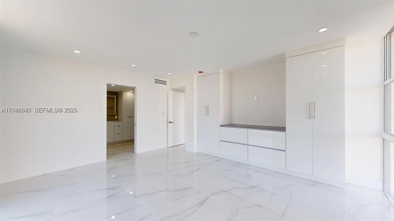 Photo of 3625 Country Club Dr  #609, Aventura, Florida, 33180 - 