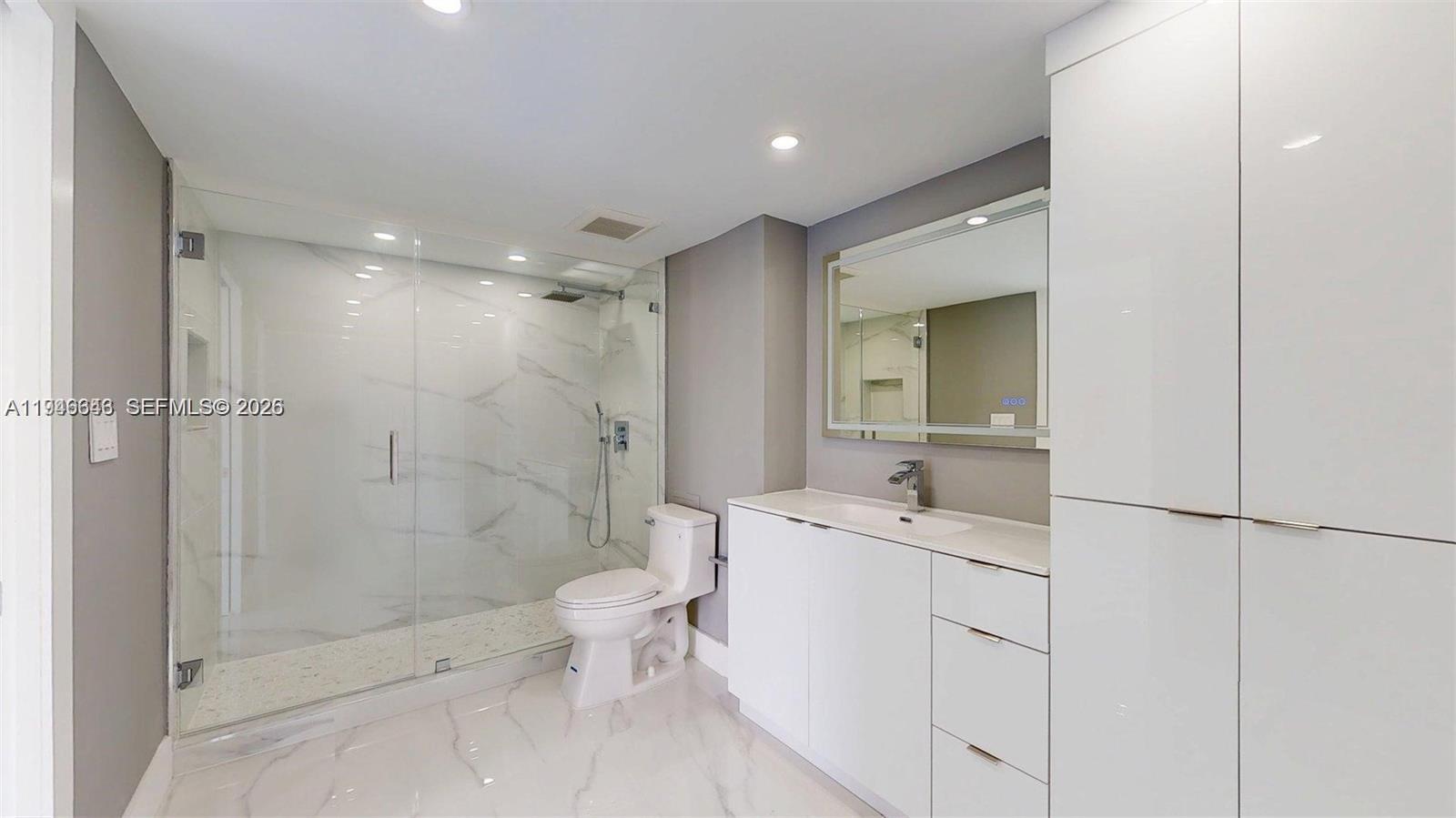 Photo of 3625 Country Club Dr  #609, Aventura, Florida, 33180 - 