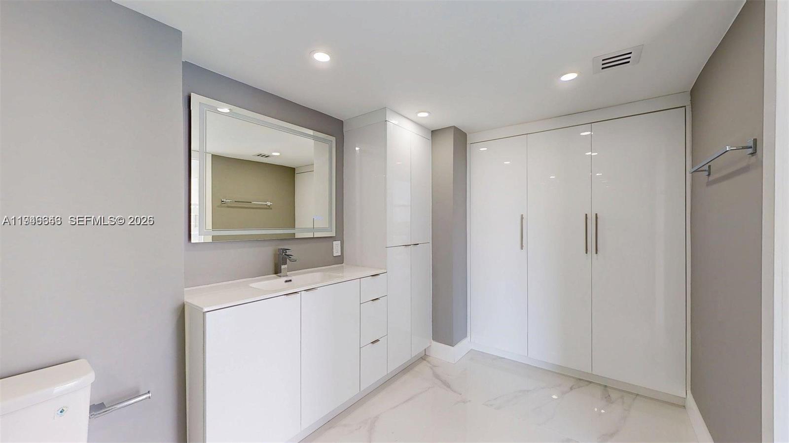 Photo of 3625 Country Club Dr  #609, Aventura, Florida, 33180 - 