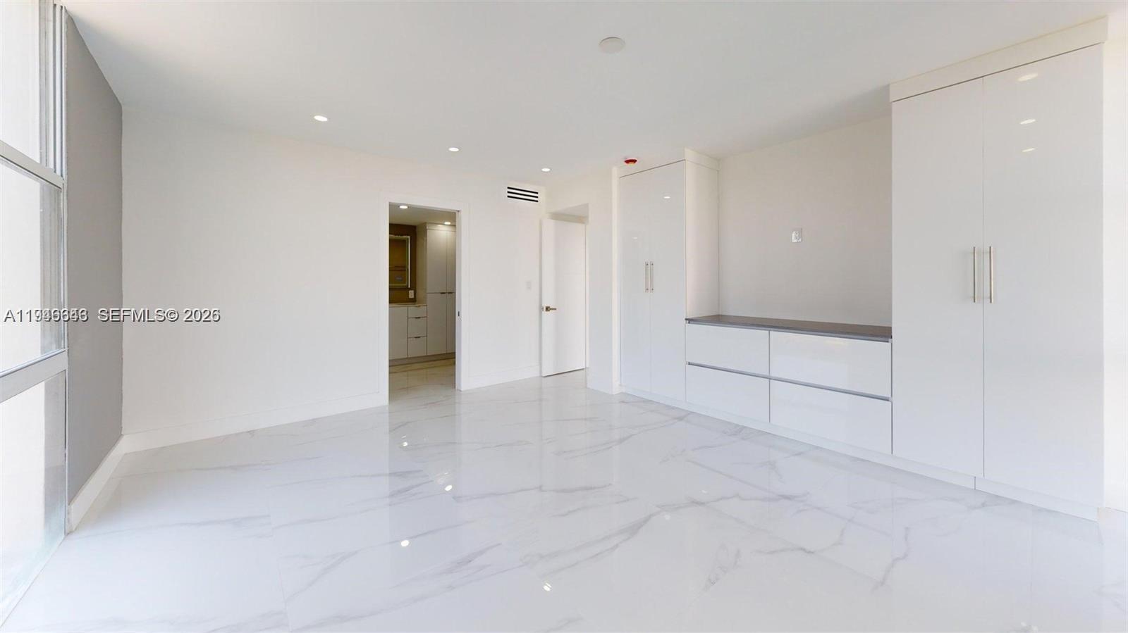 Photo of 3625 Country Club Dr  #609, Aventura, Florida, 33180 - 