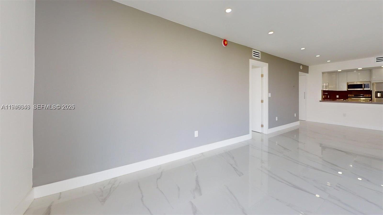 Photo of 3625 Country Club Dr  #609, Aventura, Florida, 33180 - 