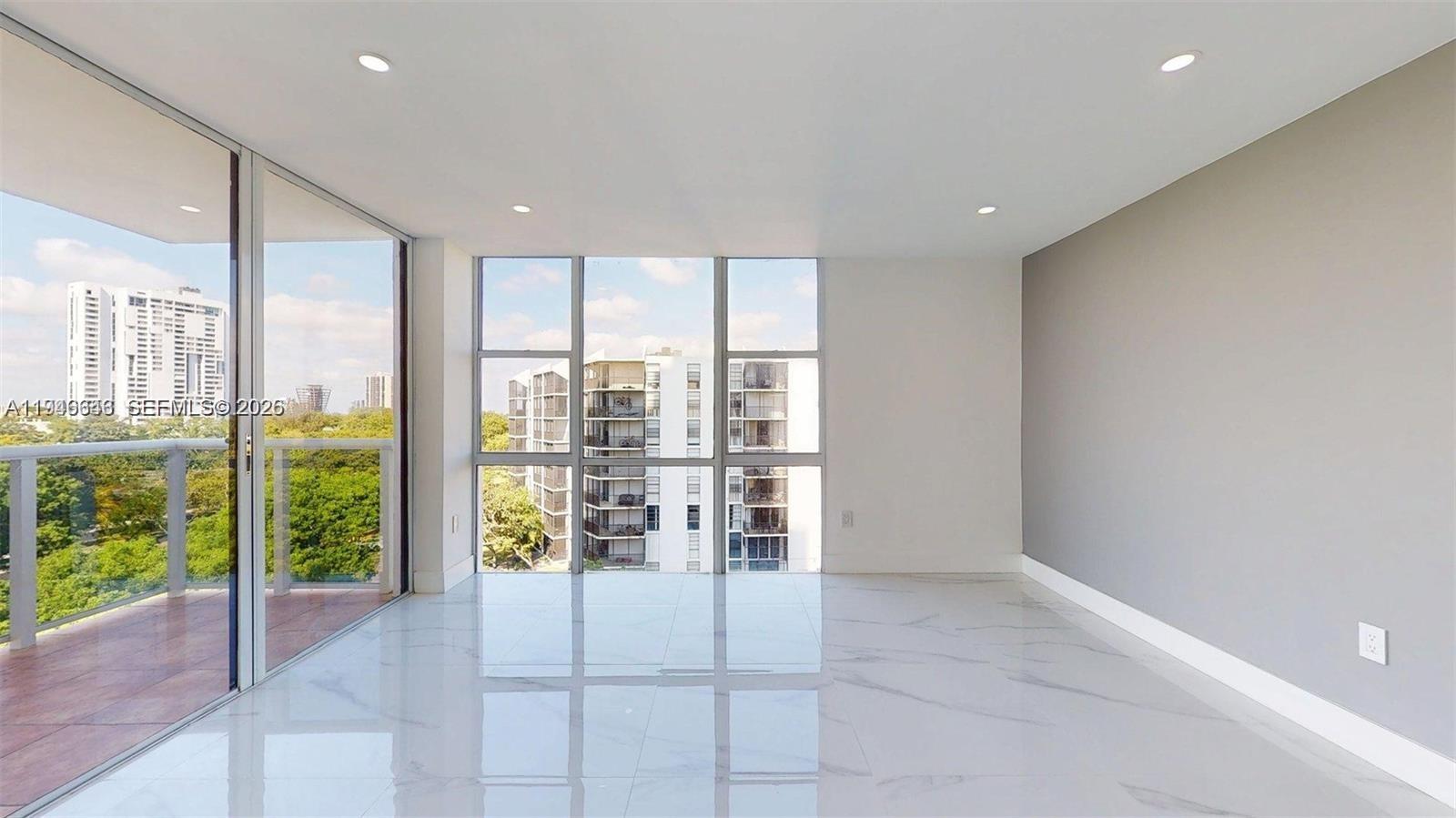 Photo of 3625 Country Club Dr  #609, Aventura, Florida, 33180 - 