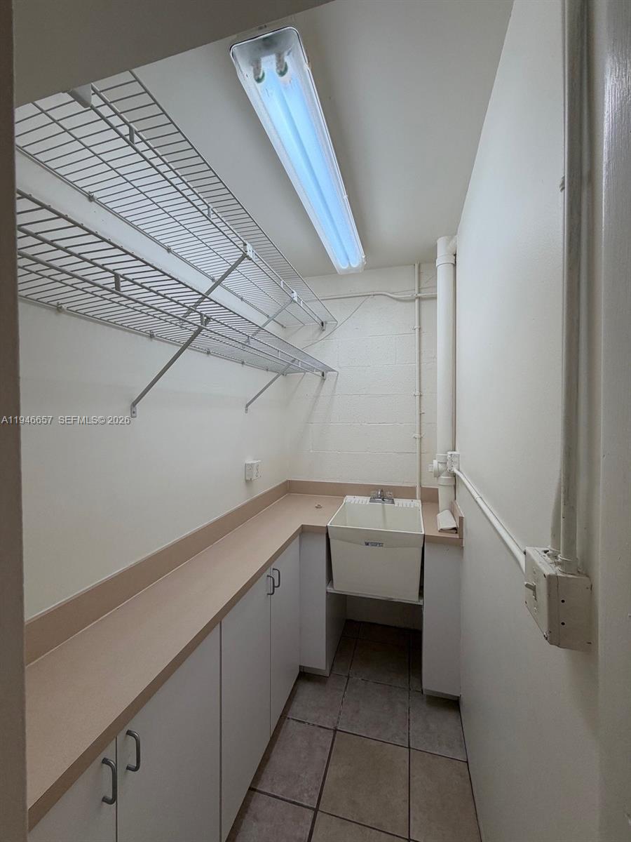 Подробнее B2 / кв.футов $ 2026-01-15 0 Фото