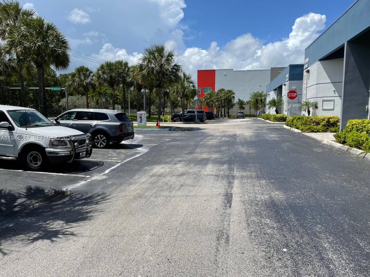 B2  /   sq. ft. $ 2026-01-15 0 foto